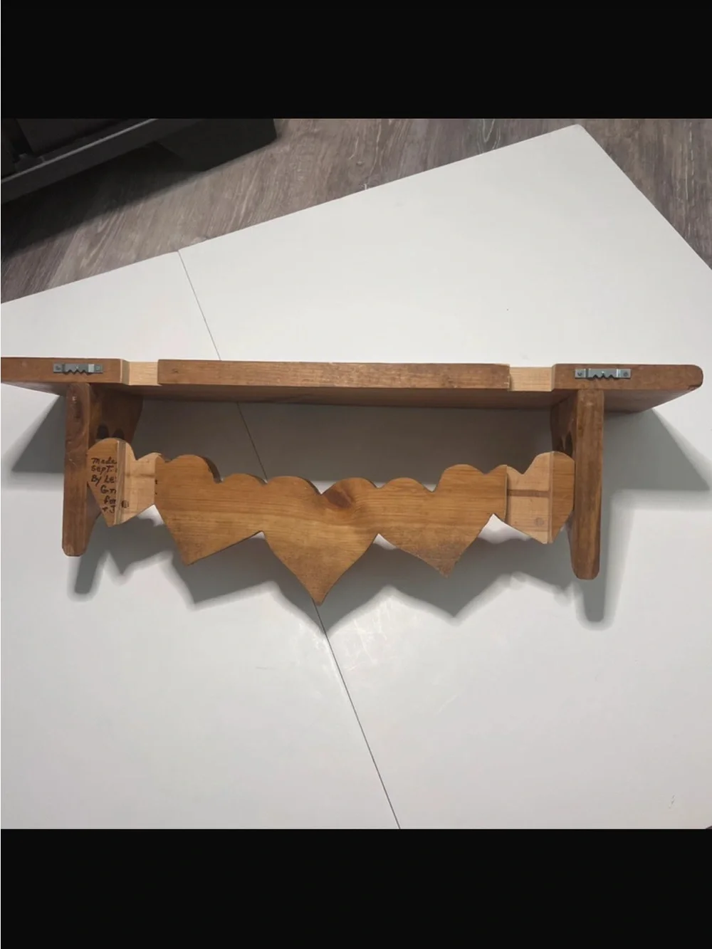 Vintage 90s Classic Wooden Heart Wall Shelf with Decorative Pegs - Brown